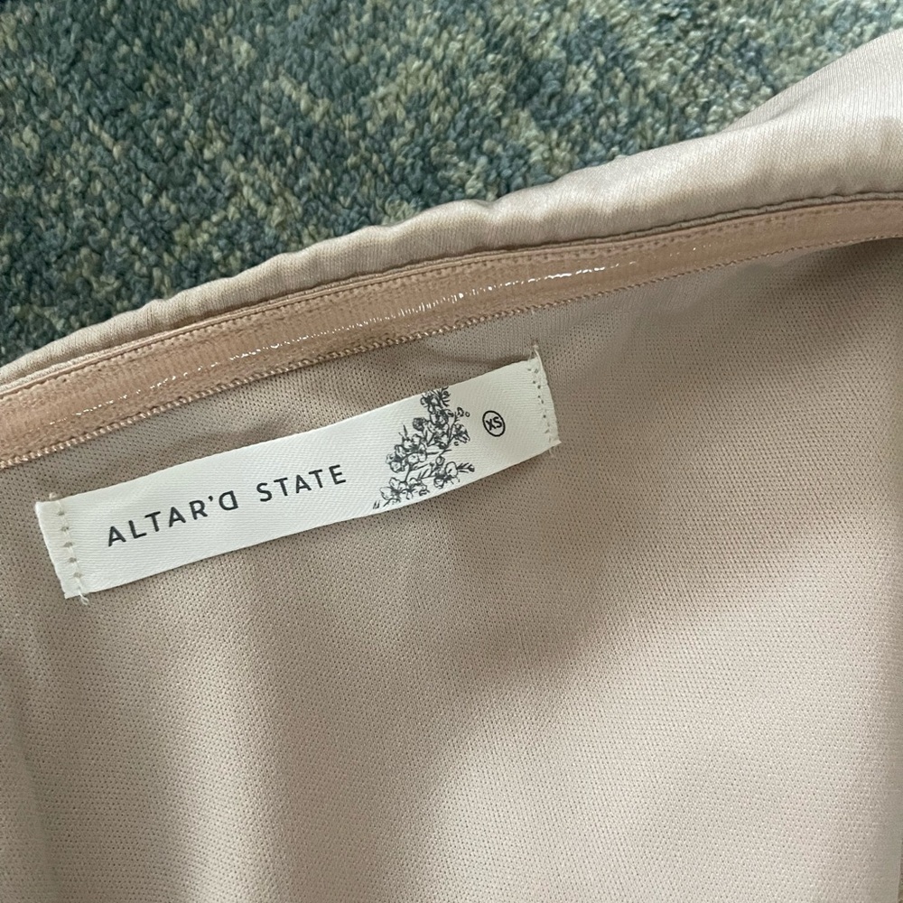 Altar’d State Romper XS - Picture 5 of 6